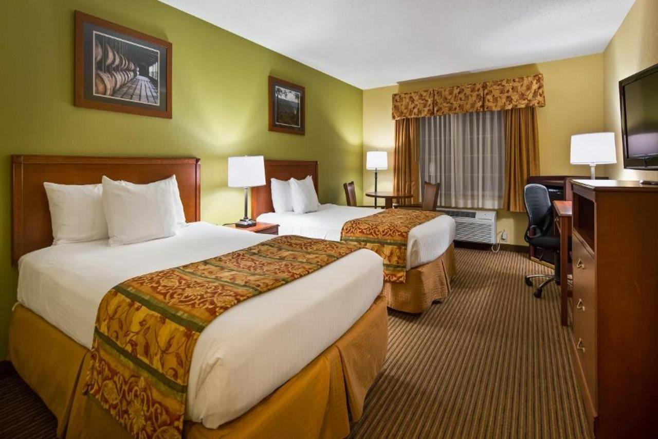 Best Western Lawrenceburg Inn Екстер'єр фото