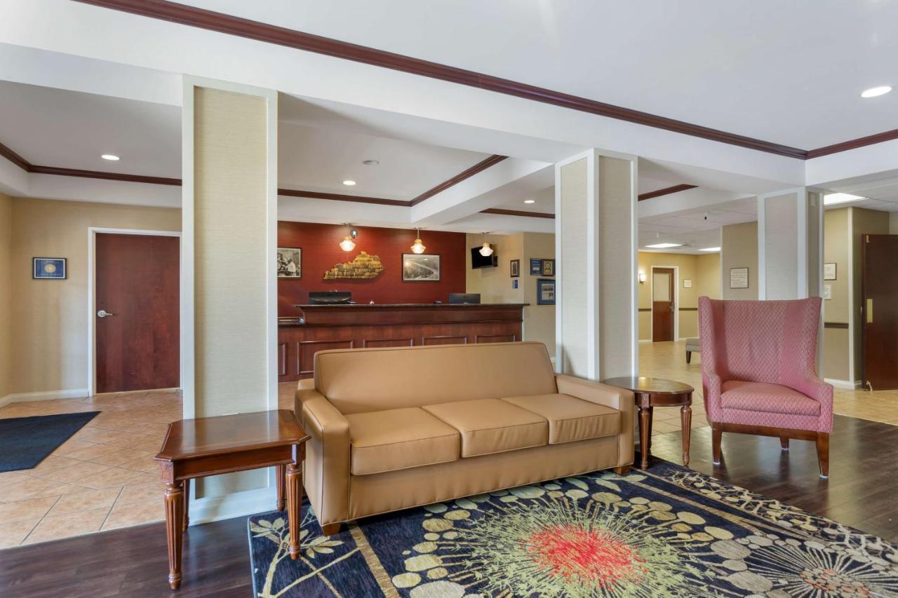 Best Western Lawrenceburg Inn Екстер'єр фото
