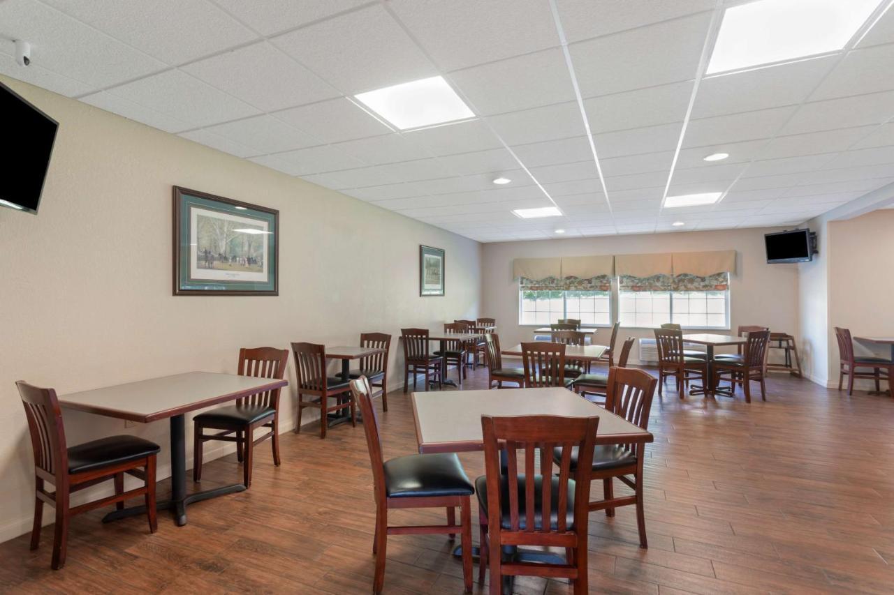 Best Western Lawrenceburg Inn Екстер'єр фото