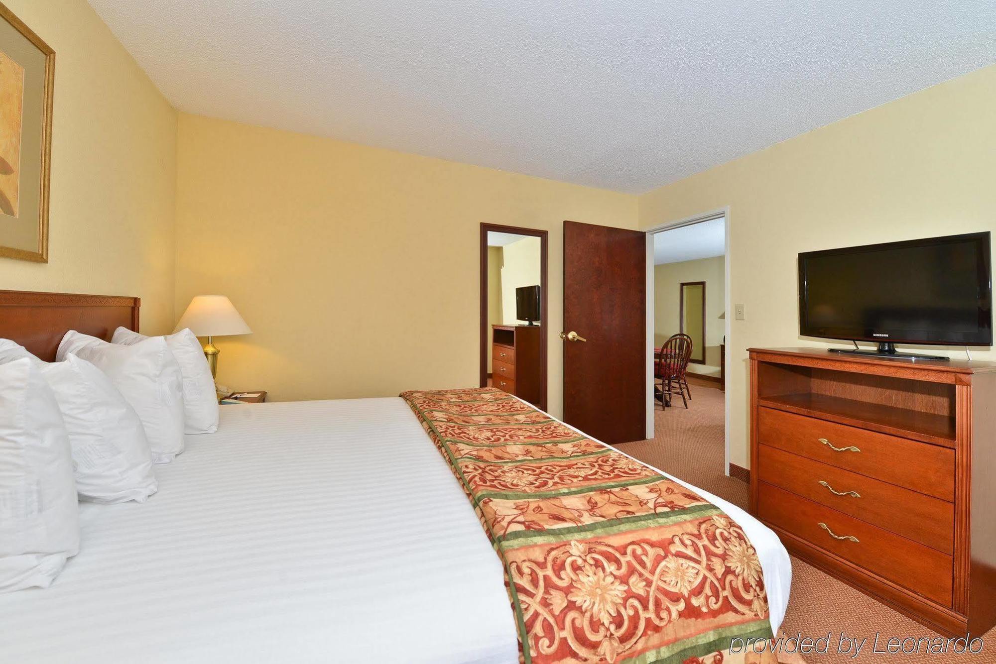 Best Western Lawrenceburg Inn Екстер'єр фото